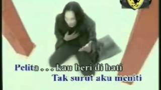 BOOMERANG Milikmu With Lyrics [upl. by Ehcrop]