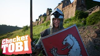 Der MittelalterCheck  Reportage für Kinder  Checker Tobi als Ritter [upl. by Haliak]