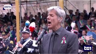 Baglioni canta linno di Mameli alla parata per la Festa della Repubblica [upl. by Shellie]