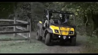 Vehículo de trabajo Cub Cadet® Volunteer 4x4 EFI 2016  FIASA® [upl. by Notsle]