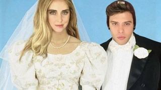 Esplode lironia sui social dopo la proposta di matrimonio di Fedez a Chiara [upl. by Montford]