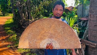 Knife Making  Forging A Powerful Machete From The big Plough Disc [upl. by Arihday693]