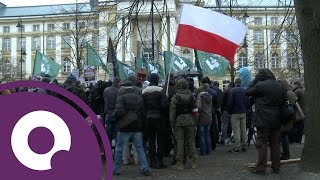 Protest ONR quotNie chcemy imigranów z Ukrainy w Polscequot  OnetNews [upl. by Ahsinam988]