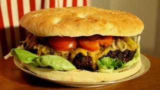 Die Grillshow 24 XXL Mega Burger [upl. by Clemmy]