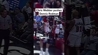 Chris Webber pushes Dennis Rodman chriswebber dennisrodman basketball history nbaclips defense [upl. by Mathews562]