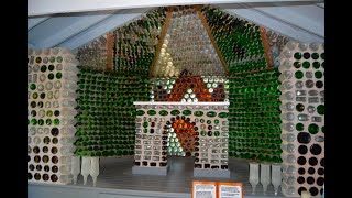 Maisons de bouteilles  Bottle Houses [upl. by Ahsinev]