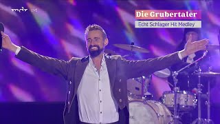 Die Grubertaler  Schlager HitMedley   Wenn die Musi spielt – Winter Open Air 2024 [upl. by Bhatt]