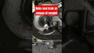 Copot seal kruk as beat vario jangan di cungkil beat vario krukas [upl. by Berkeley]