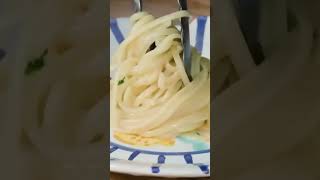 Deliciosos linguine con mariscos  Jamie Oliver En Español [upl. by Owens528]