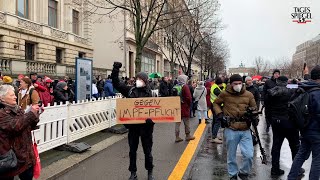 Proteste gegen Impfpflicht in Berlin [upl. by Ayaros]