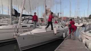 École de voile croisière  arrivée sur un catway [upl. by Llenad478]