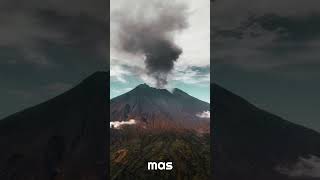 TOP 3 de los Volcanes mas peligrosos del Mundo shorts volcanes [upl. by Laure114]