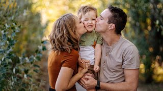 5 Tips for Successful Outdoor Family Portrait Sessions [upl. by Anemaj]