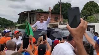 Guaidó agredido en Venezuela [upl. by Redienhcs634]