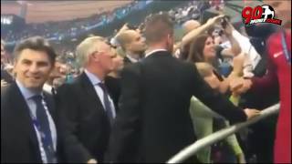 Sir Alex Ferguson waiting patiently to congratulate Ronaldo [upl. by Emlynn420]