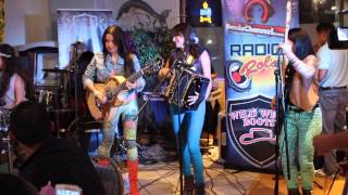 Las Fenix  quotEl Sinaloensequot en vivo desde Banda Channel y Radio Rolas [upl. by Berti]