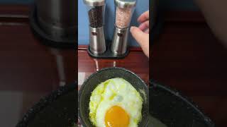 Does anyone want to eat the eggs I fried kitchen cooking [upl. by Haskins918]