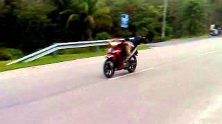 Honda C70 vs y125zr jerteh [upl. by Hedaza]