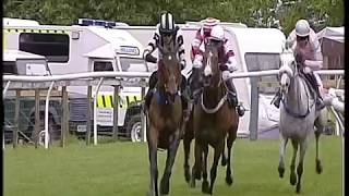 Olivers Gold winning at Cartmel 29 May 2017 [upl. by Lefkowitz]