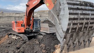 Hitachi Zaxis 670LC Excavator Loading Trucks  Operator Anogiatis [upl. by Tenaej]