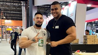 BITELO ASSUSTOU O RAMOM NA FEIRA DO ARNOLD CLASSIC [upl. by Ymmat]