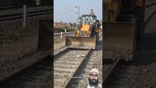 railway Rack pr Dodi JCB viralvideo viralshorts shorts train jcbvedios jcb indianrailways [upl. by Eelasor215]