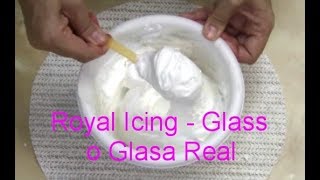 Cómo Hacer Royal Icing Glass o Glasa Real  Club de Reposteria [upl. by Icyaj841]