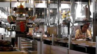 Japanese robot waiter  Robot serveur japonais Bangkok [upl. by Ilyk856]