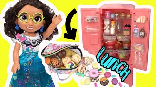 Disney Encanto Mirabel Doll Packs Lunch for School with Isabela [upl. by Buna899]