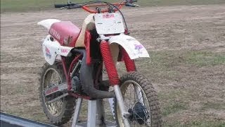 1984 yamaha yz250 on track [upl. by Bringhurst]