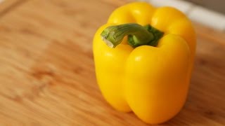 HomeHack The BEST Way To Cut A Bell Pepper [upl. by Nomit481]