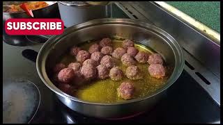 MEATBALLS IN TOMATO SAUCE AND VEGETABLE KUFTA KHADRAWAT [upl. by Eibber195]