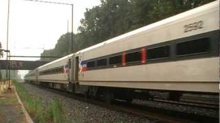 SEPTA D9303 at Woodbourne on June 22 2010 [upl. by Akirdnas]