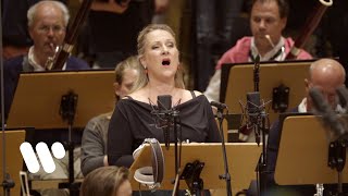 Diana Damrau sings quotStille Nacht heilige Nachtquot Silent Night [upl. by Bren]