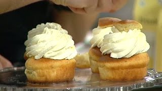 Oscar Målevik bakar glutenfria frallor och semlor  Nyhetsmorgon TV4 [upl. by Gnilyam416]