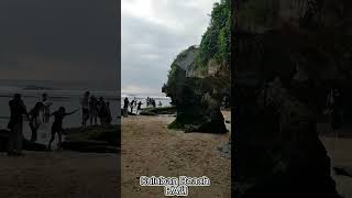 Suluban Beach  Playa escondida en Bali [upl. by Oad]