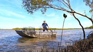 MUD CRAB Pots  Set and Check  CRABBING [upl. by Jasper]