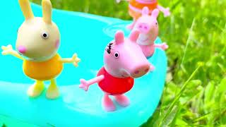 MUDDY PIGS Bath Time Wash Peppa Toys English [upl. by Koenig]