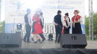 Dans Frantuzesc  Tourdion  French Traditional Dance  Tourdion [upl. by Samal]