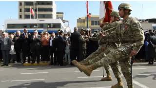 Contra punto 2023 desfile del ejército del Perú y ejército de Chile en Tacna [upl. by Notnad]