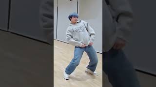 NEVER pause a TXT dance practice 😭 kpop kpopvideo kpopedit kpopvideoedit txt txtmoa [upl. by Youngran]