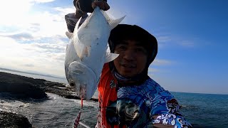 Pinaranas agad ng magandang laban  Shore Jigging in the Philippines [upl. by Wassyngton]