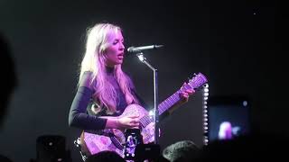 Lennon Stella  Takeaway LIVE Germany Frankfurt 14022020 [upl. by Steady]