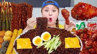 MUKBANG 직접 만든 짜파게티 BBQ 양념치킨 먹방 BLACK BEAN NOODLES FRIED CHICKEN EATING SOUND  HIU 하이유 [upl. by Nary]