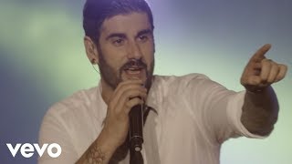 Melendi  Como Una Vela En Directo [upl. by Ahsym344]