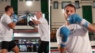 COMEDIAN DAPPER LAUGHS HITS PADS AT WORKOUT FOR HIS DEBUT v SIMPLE SIMON ON MISFITS 011 [upl. by See]