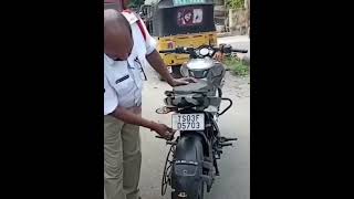 number plate hider  caught by police [upl. by Letnwahs]