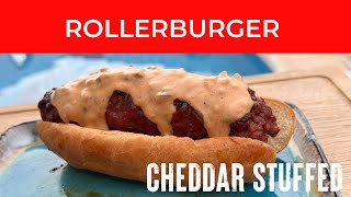 Rollerburgers med cheddar på kullgrillen [upl. by Foy]