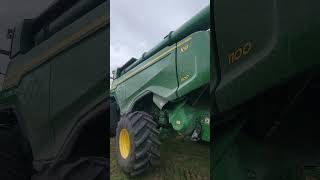 X9 1100 John Deere CombineIts A Monster deere [upl. by Heywood]