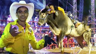 ¡¡¡GRULLITO DE TICUMÁN PRENDIÓ A TODA LA PLAZA MONUMENTAL DE AHUATEPEC [upl. by Buddie]